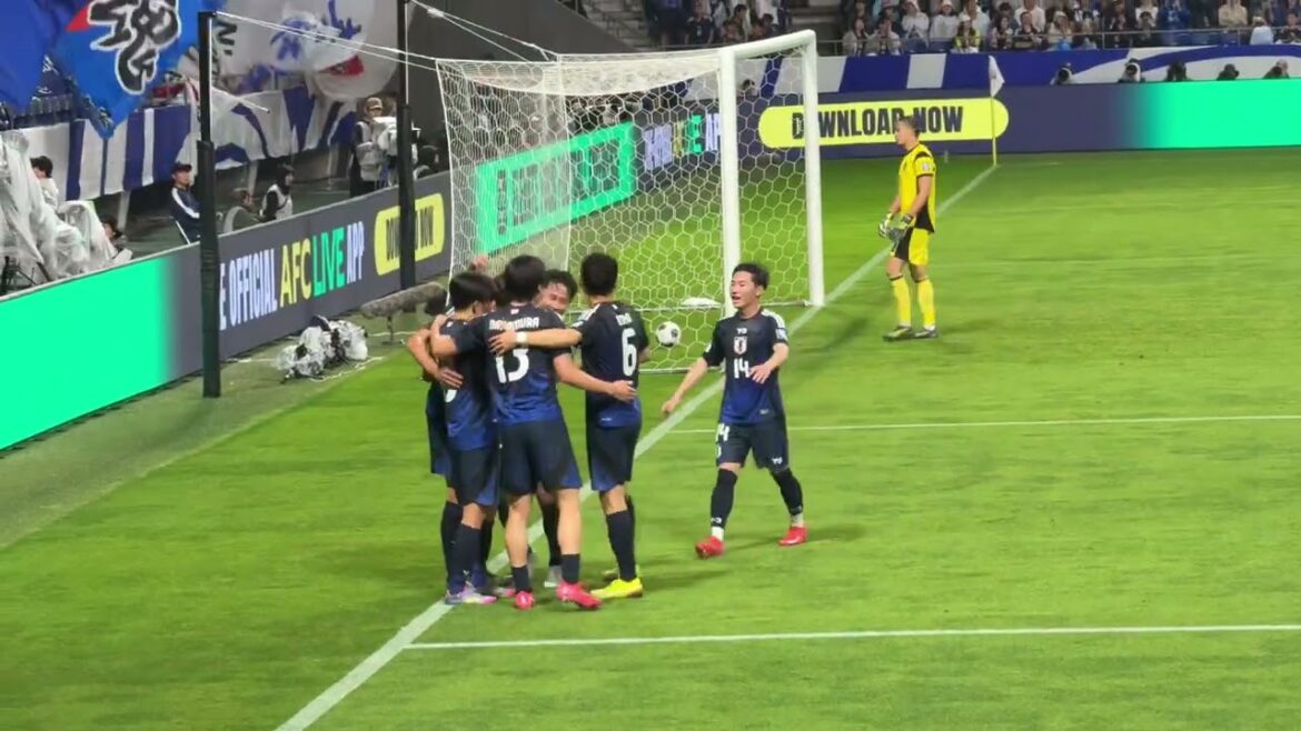 Machino Shooto scores from Kubo's floating pass