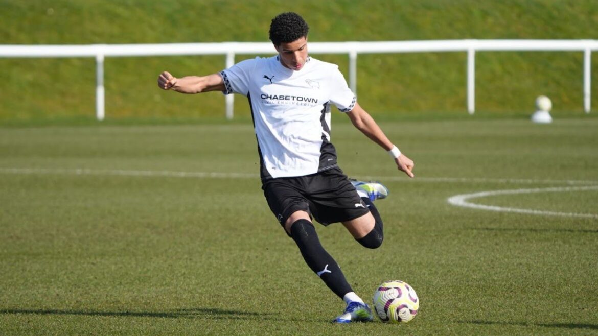 Demiane Agustien Skills & Goal vs Man City U18 ► Welcome To Arsenal Demiane Agustien Skills & Goal vs Man City U18 ► Welcome To Arsenal