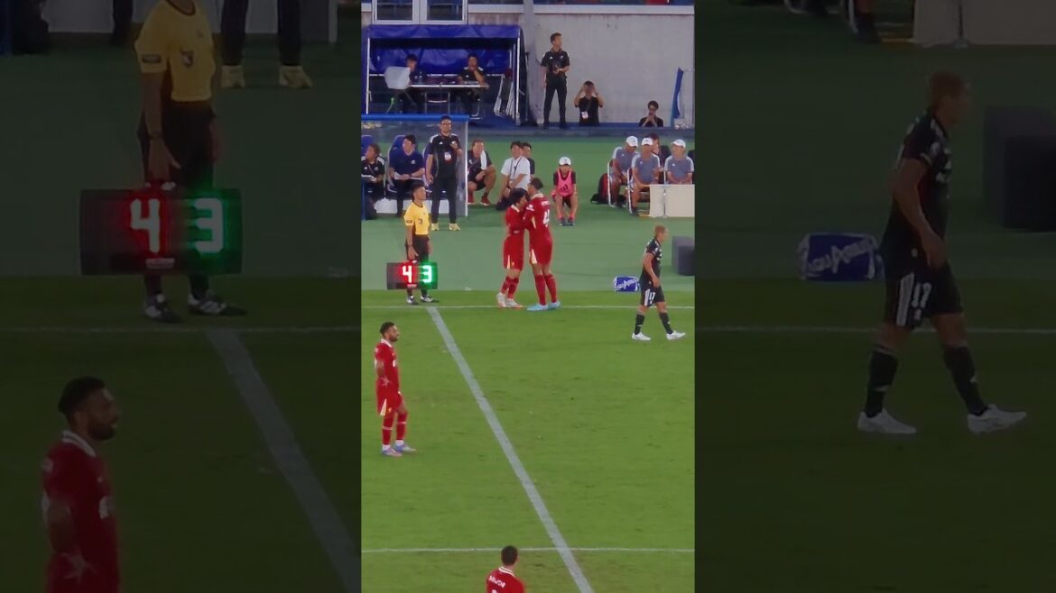 A special moment - Virgil passes the captain's armband to Wataru Endo 🔥.#shorts #shortvideo #fyp