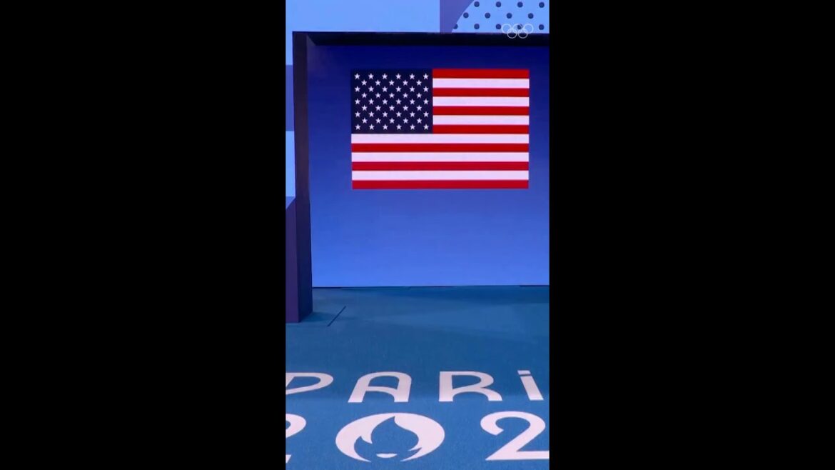 An icon. 👑🏊‍♀️