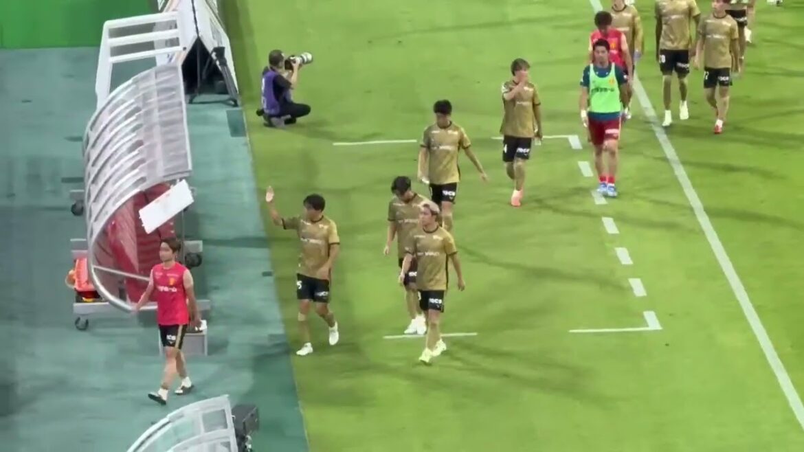vs FC Tokyo Post-match hot cheer behind Nagoya goal