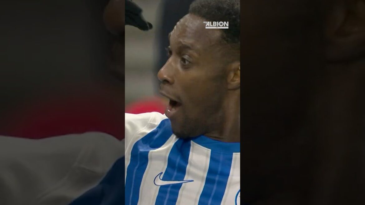 WOW! 😳 Welbeck Reaction to Mitoma Goal #kaorumitoma #dannywelbeck