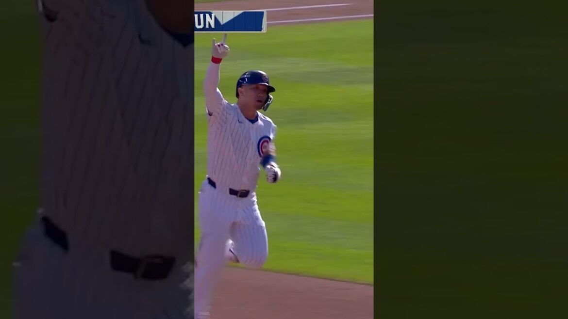 Seiya Suzuki ties the game with 1st Postseason home run!