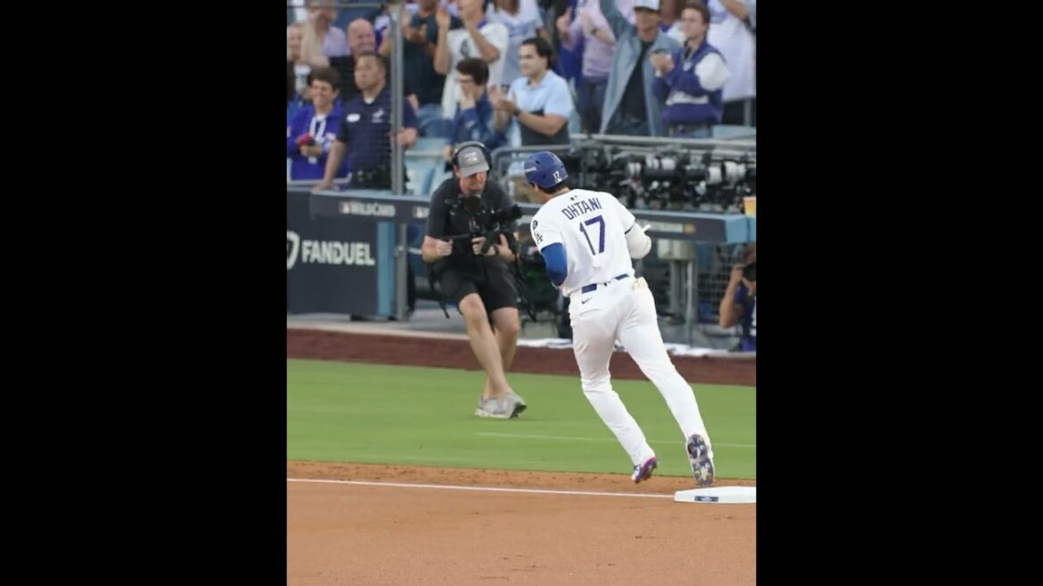 100.4 MPH in, 117.7 MPH out! Shohei Ohtani demolished that baseball! #Postseason 😮‍💨