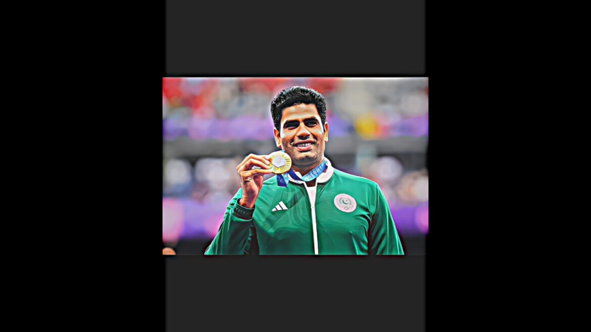 🎉🥇world🤩🇵🇰 record💚 in Olympic #shotrs #arshadnadeemgoldmedal #jevlinthrow #olympics #athlete #viral