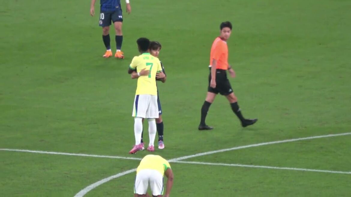 [Kirin Challenge Cup 2025]Takefusa Kubo and Vinicius Junior hug before kickoff Local footage