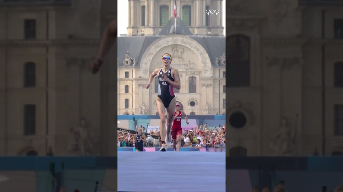 Olympic triathlon medallists go head-to-head in another title race this weekend! 🏊‍♀️🚴‍♀️🏃‍♀️