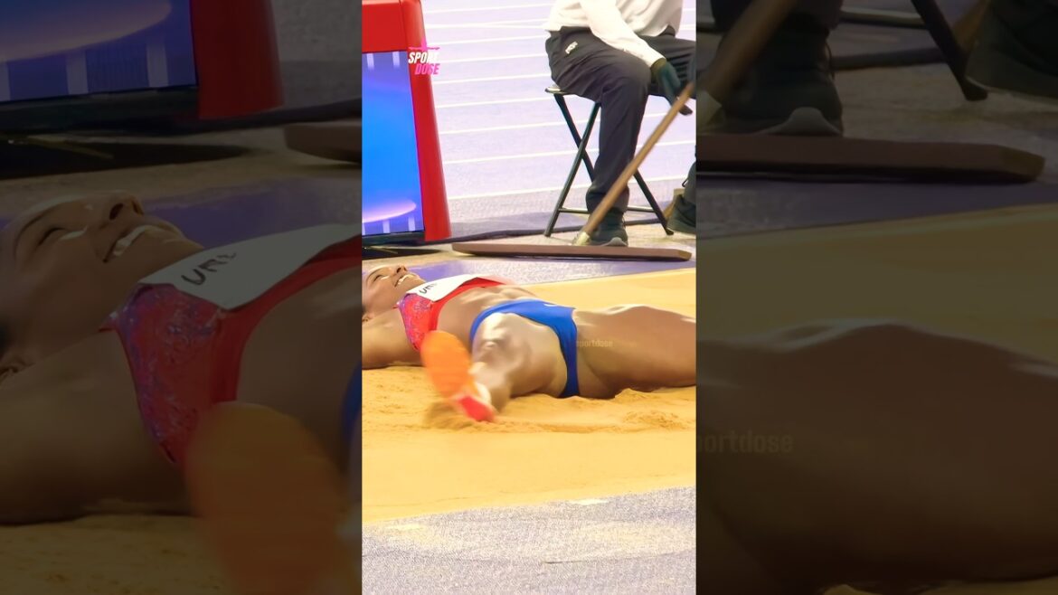 CRAZY Moments in Women’s Sports 馃槺 CRAZY Moments in Women's Sports 馃槺