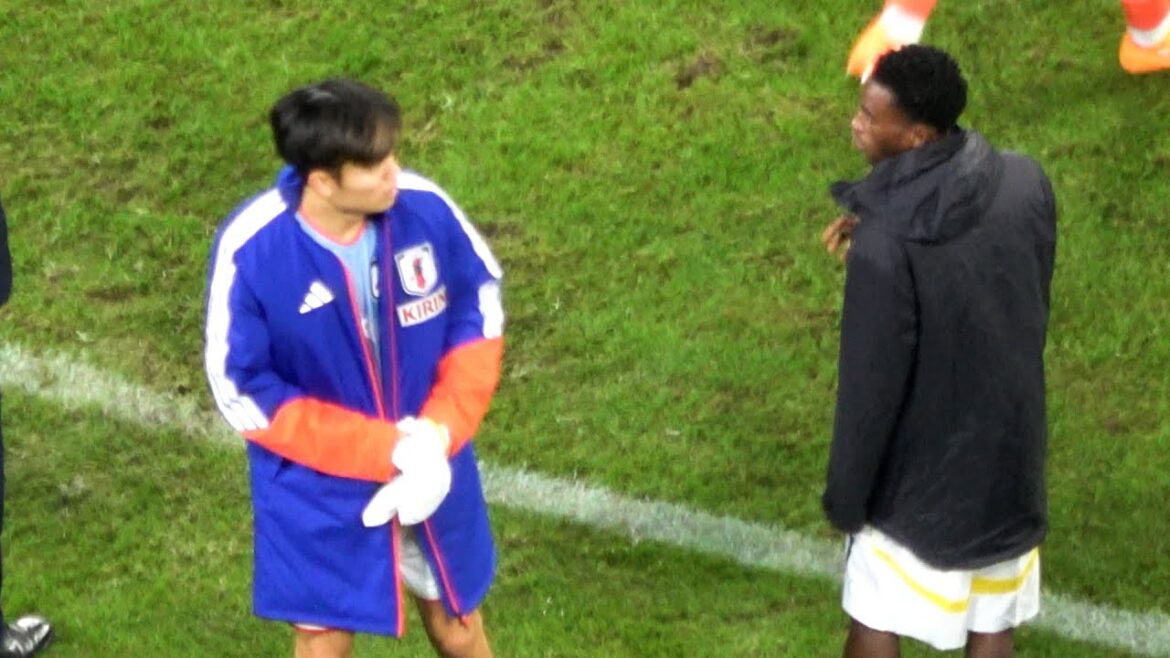 [Kirin Challenge Cup 2025]Ghanaian players go to ask Kubo Takefusa for a change of uniforms after the match Japanese national team cools down Local footage