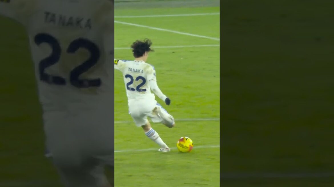 Ao Tanaka scores ROCKET against Chelsea!