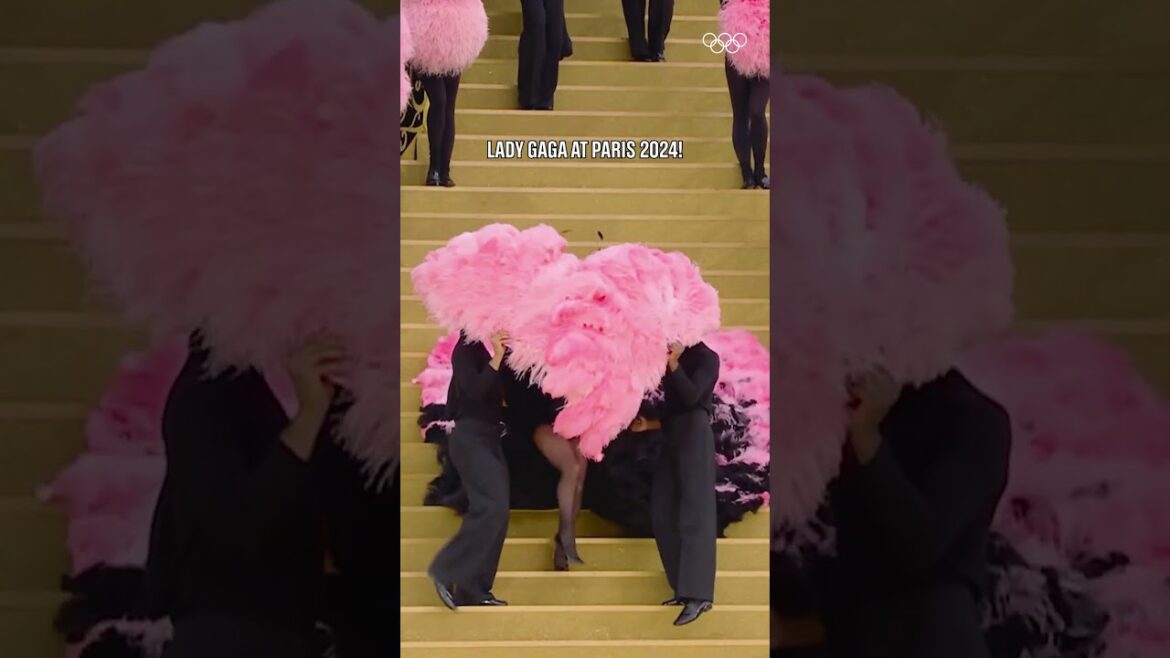 An iconic moment in Olympic history. 🩷🇫🇷 #Olympics