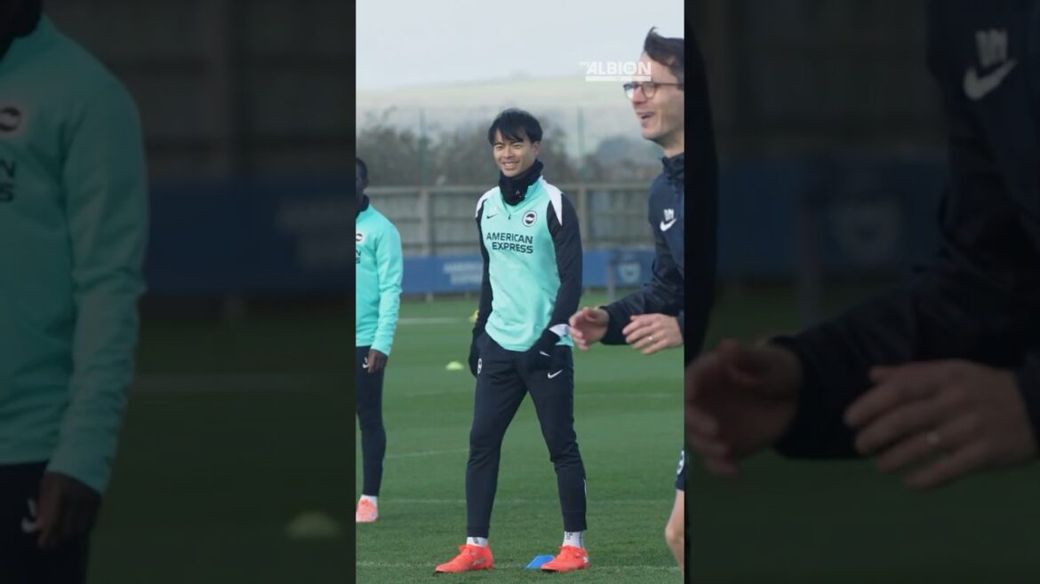 Mitoma Is BACK Training 🤩🇯🇵