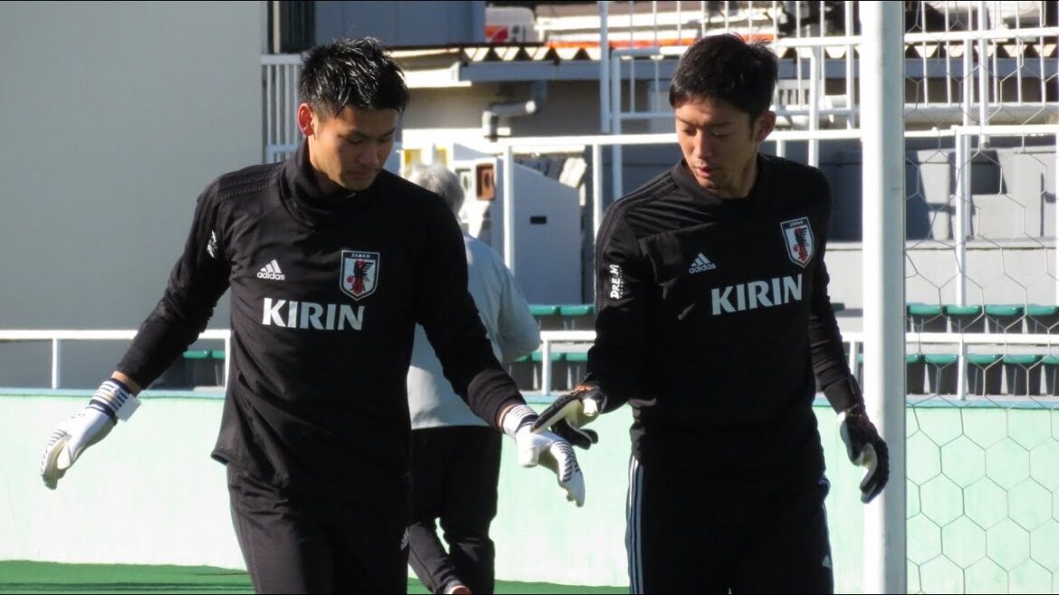 [Japan National Team Training Camp]Japan National Team GK Kosuke Nakamura/Shuichi Gonda Open Practice (1)