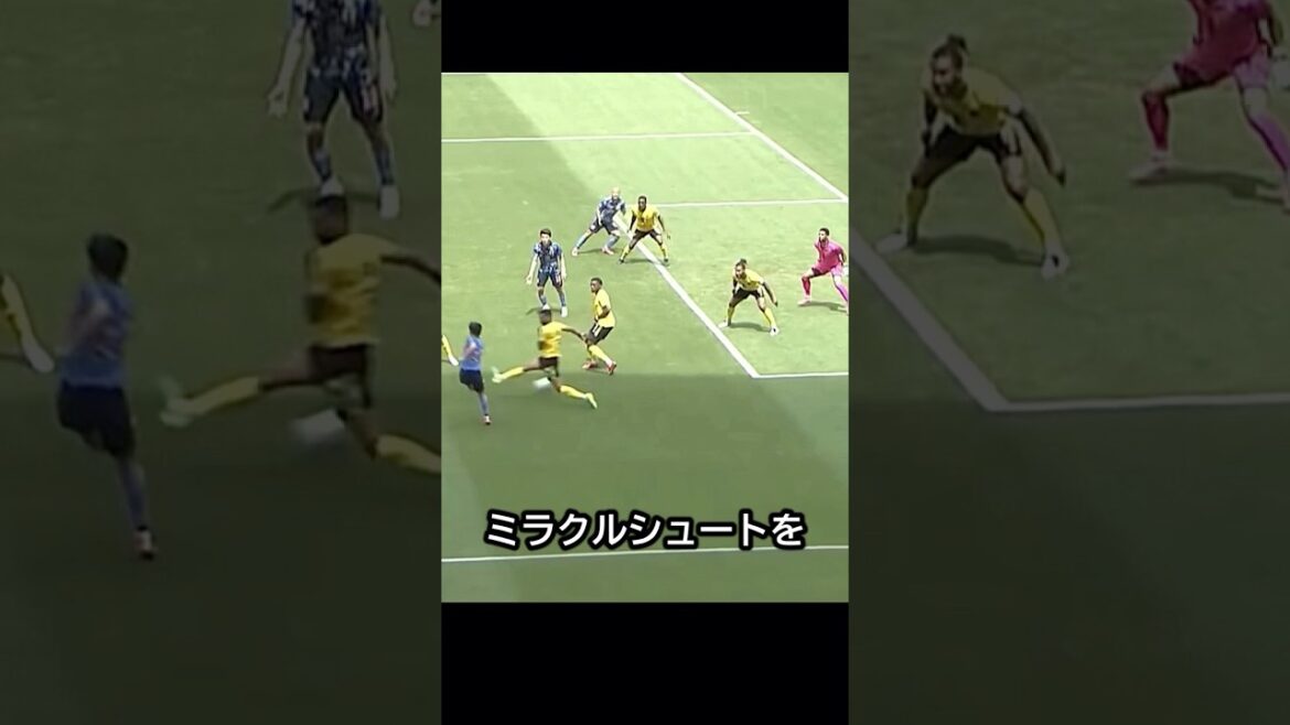 Miracle shoot! The day when Takefusa Kubo took Ritsu Doan and Daizen Maeda as bait and made an unreasonable shot that hit the legs of all four men! #soccer