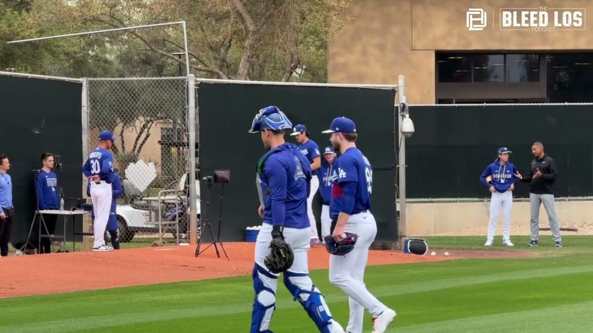 Shohei Ohtani Throws 🔥 Bullpen at Camelback Ranch | Full Ramp-Up Underway Shohei Ohtani Throws 🔥 Bullpen at Camelback Ranch | Full Ramp-Up Underway
