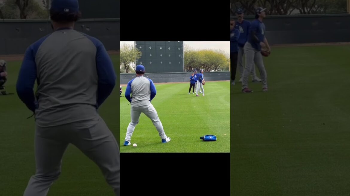[Oh my God! Directly in front of you]Shohei Otani practices pitching right in front of you! The sound is perfect too! Spring Training @ Camelback Ranch in Arizona 2/16/26 #Shohei Ohtani #ohtani #dodgers