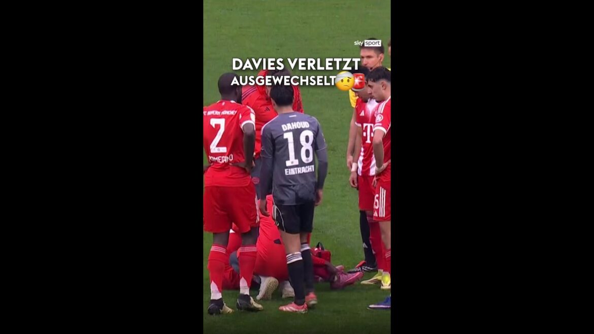 Worried about the Bayern defender! 😢 Davies substituted injured...