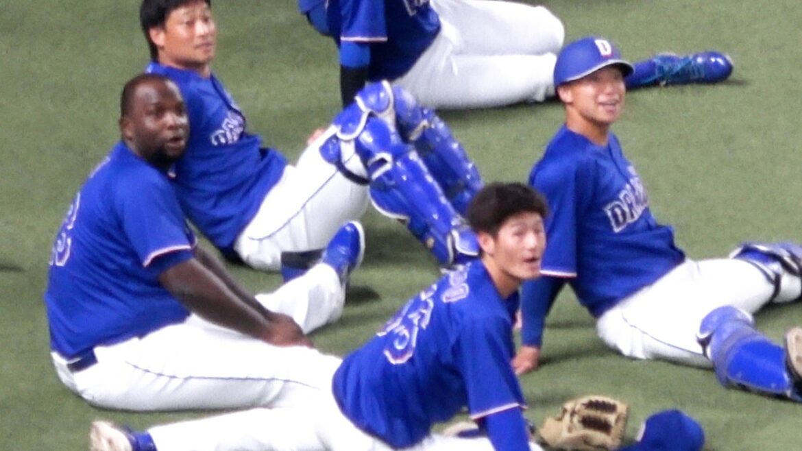 Local video of Chunichi players and others watching Shohei Otani's batting practice with excitement[SAMURAI JAPAN]