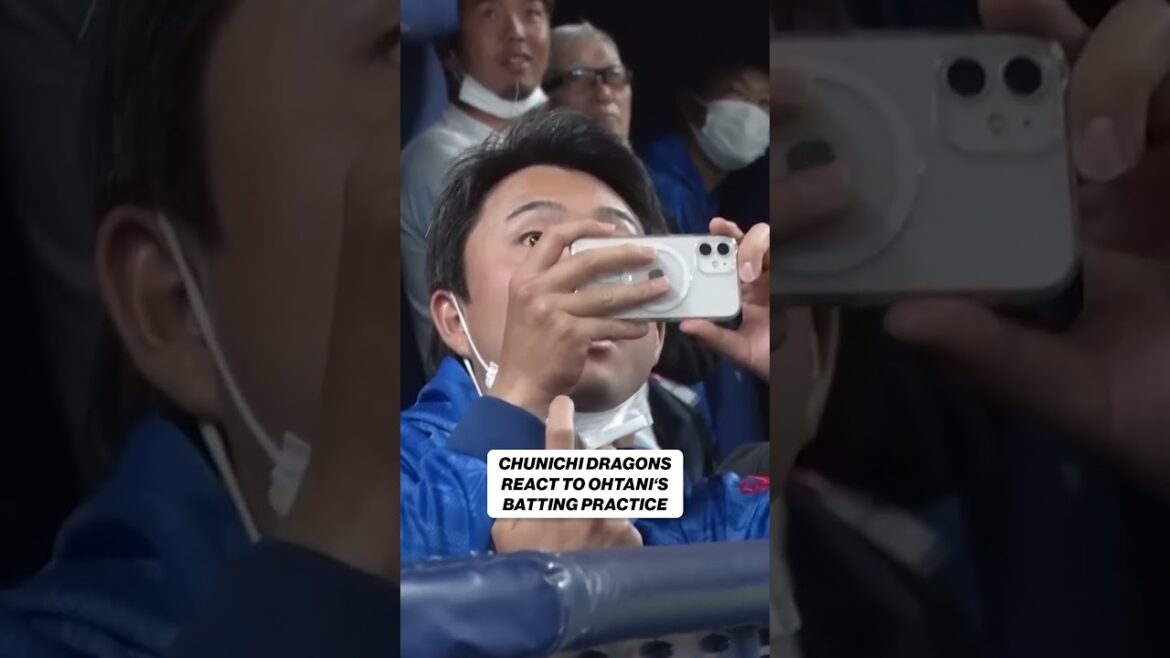 EVERYONE is watching Shohei Ohtani 👀 #baseball #wbc #japan EVERYONE is watching Shohei Ohtani 👀 #baseball #wbc #japan