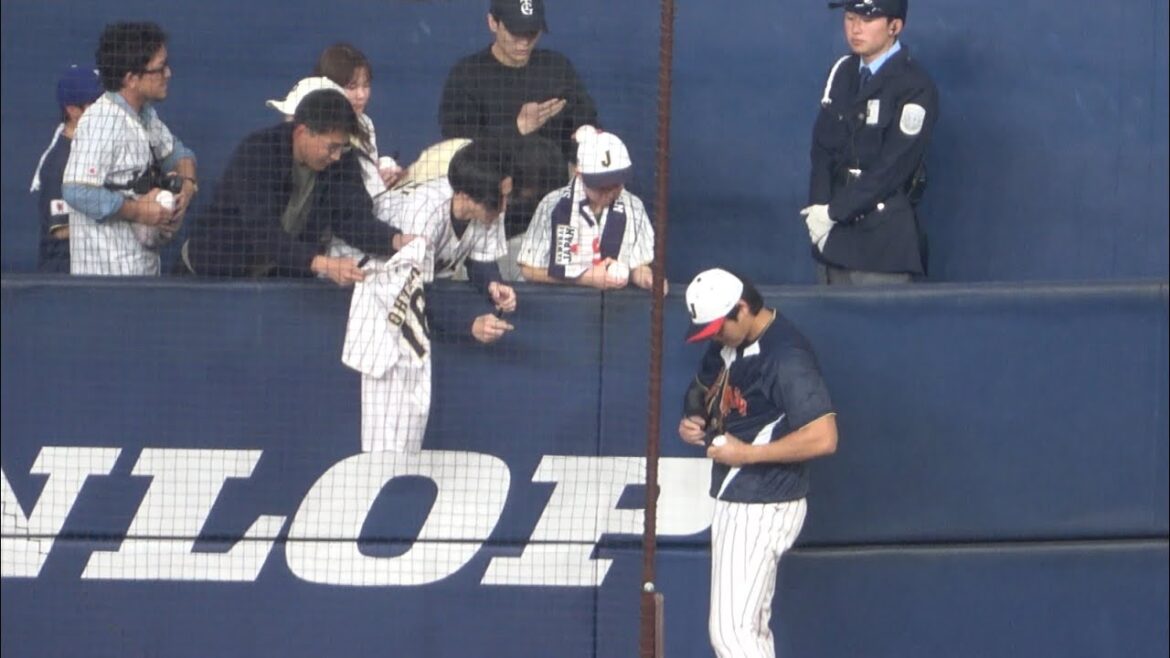 Shohei Otani gentle fan service! ! After pitching practice, I called the boy in the audience and signed the ball! (2026/3/2)