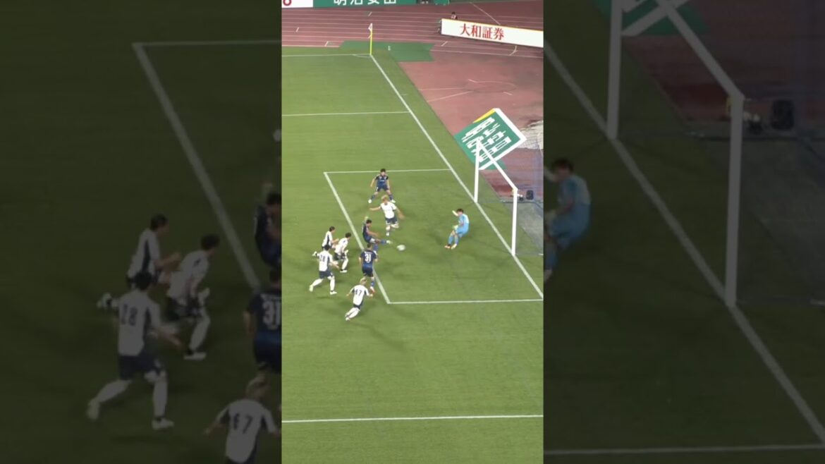 Erik's momentum is unstoppable🔥4th goal of the season! ｜#Jeff United Chiba match #shorts #J League #soccer