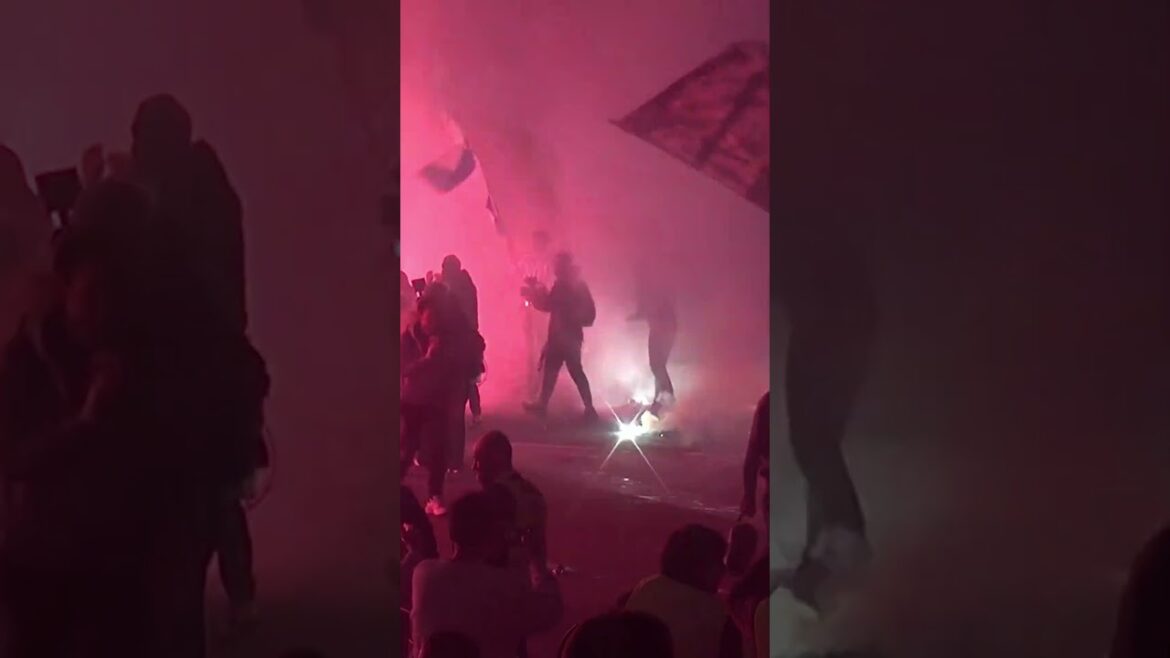 THE overseas. Takefusa Kubo's Sociedad support team bus welcome was too enthusiastic