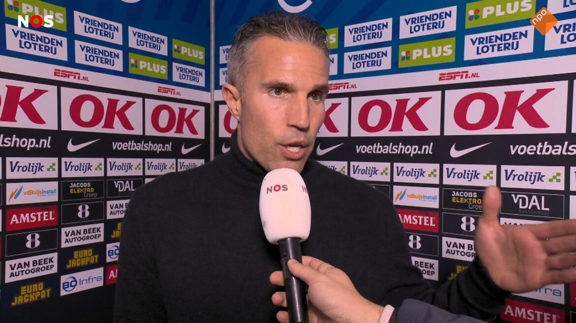 Van Persie about SPEAKING CHOIRS 'Robin fuck off': "Should SUPPORT your club" | NAC 3-3 Feyenoord | #nacfey