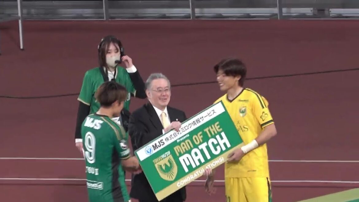 Verdy vs Reds match is over! Home Verdy wins! Players greet supporters with joy!