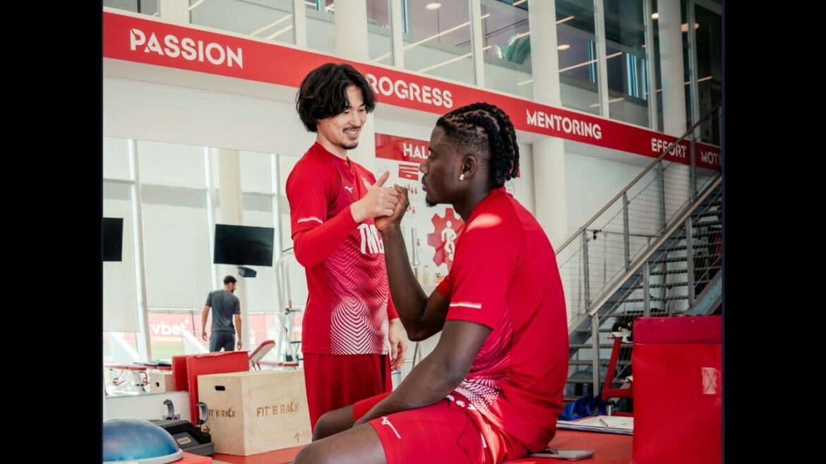 Minamino & Salisu: together on the road home