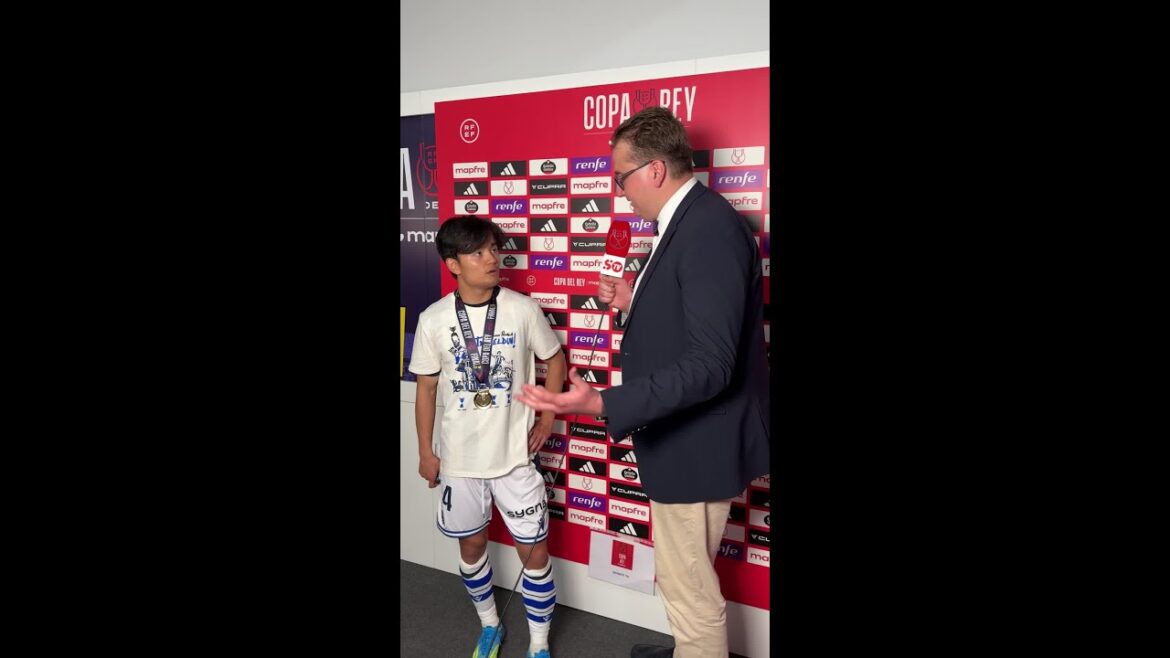 🇪🇸 Kubo's Copa del Rey final post-match reaction. 🏆