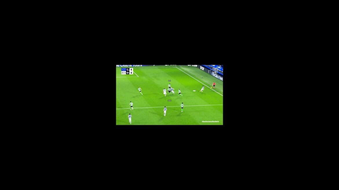 Takefusa Kubo makes a series of perfect passes but doesn't get an assist due to a mistake by his teammate!