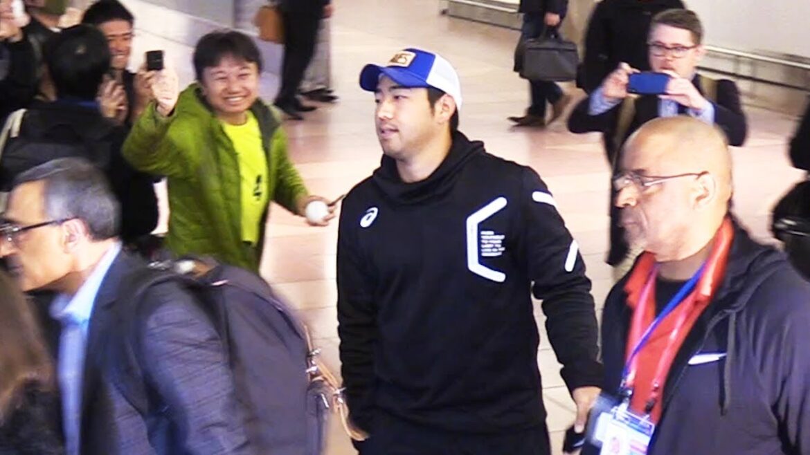 Ichiro makes a triumphant return to the MLB opening game in a jacket and Yusei Kikuchi in a black set-up Ichiro makes a triumphant return to the MLB opening game in a jacket and Yusei Kikuchi in a black set-up