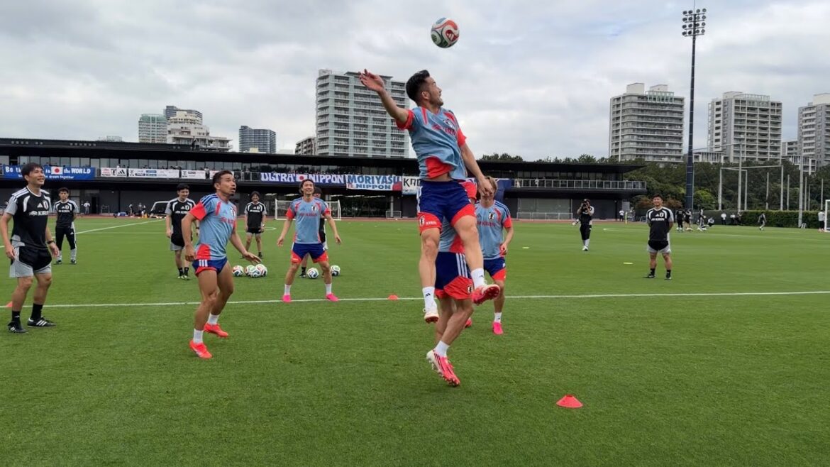 [Maya Yoshida, jumping]Laughter amidst seriousness! Super exciting Rondo | Japan national soccer team training camp