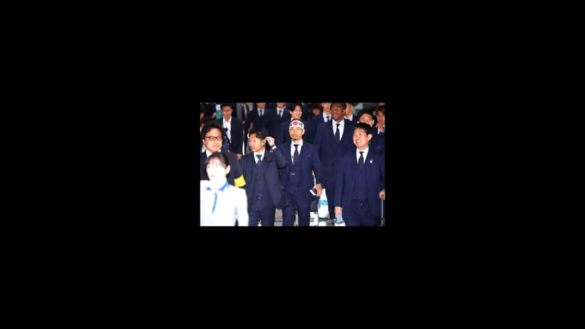 Yuto Nagatomo departs for the World Cup wearing a black-haired fighting spirit headband!