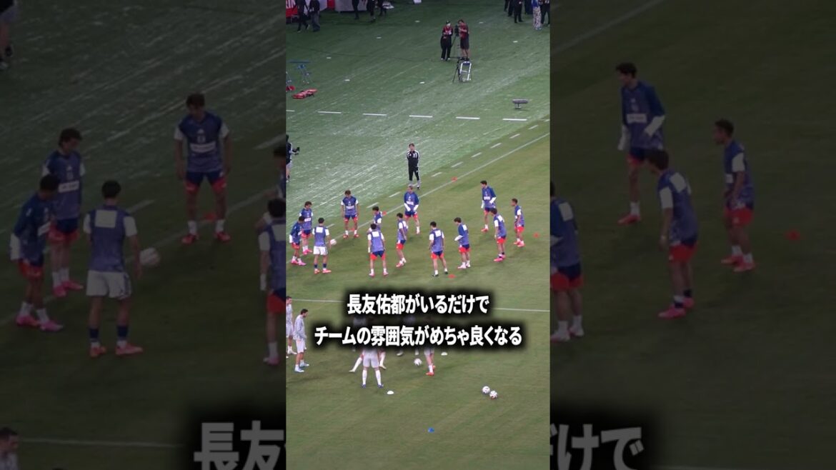Yuto Nagatomo’s existence is seriously huge. Yuto Nagatomo's existence is seriously huge.