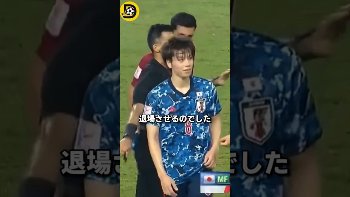 Aoi Tanaka received a red card and was sent off from the pitch due to a huge error in refereeing. #Soccer #Sports #Japan Soccer National Team
