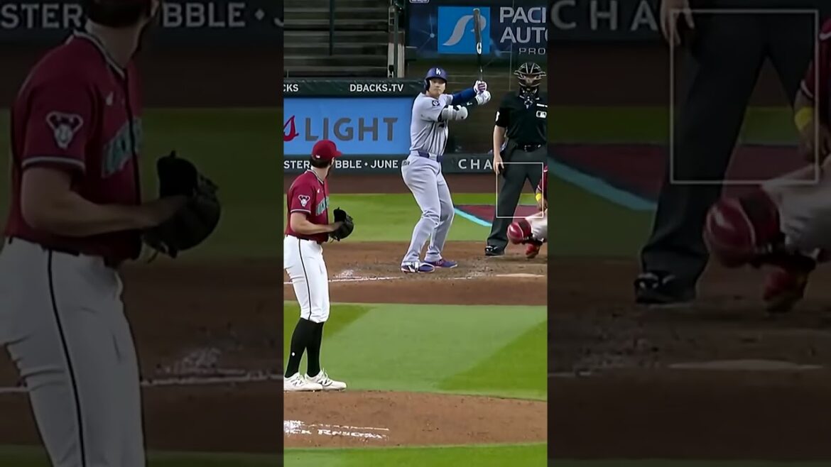 The Road Runner busts it up the line 🏃‍♂️💨 #Shorts