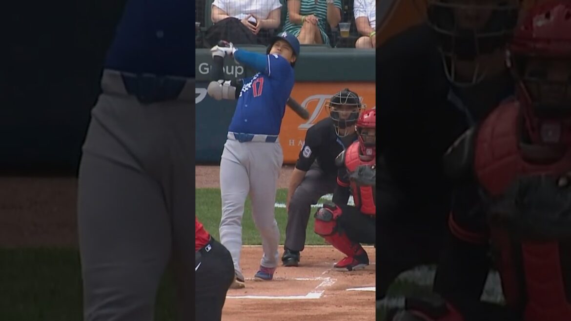 Shohei Ohtani Hits a Leadoff Home Run vs White Sox!