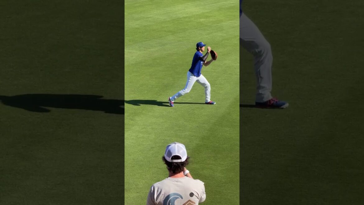 Shohei Ohtani Flat Ground Pitching #dodgers
