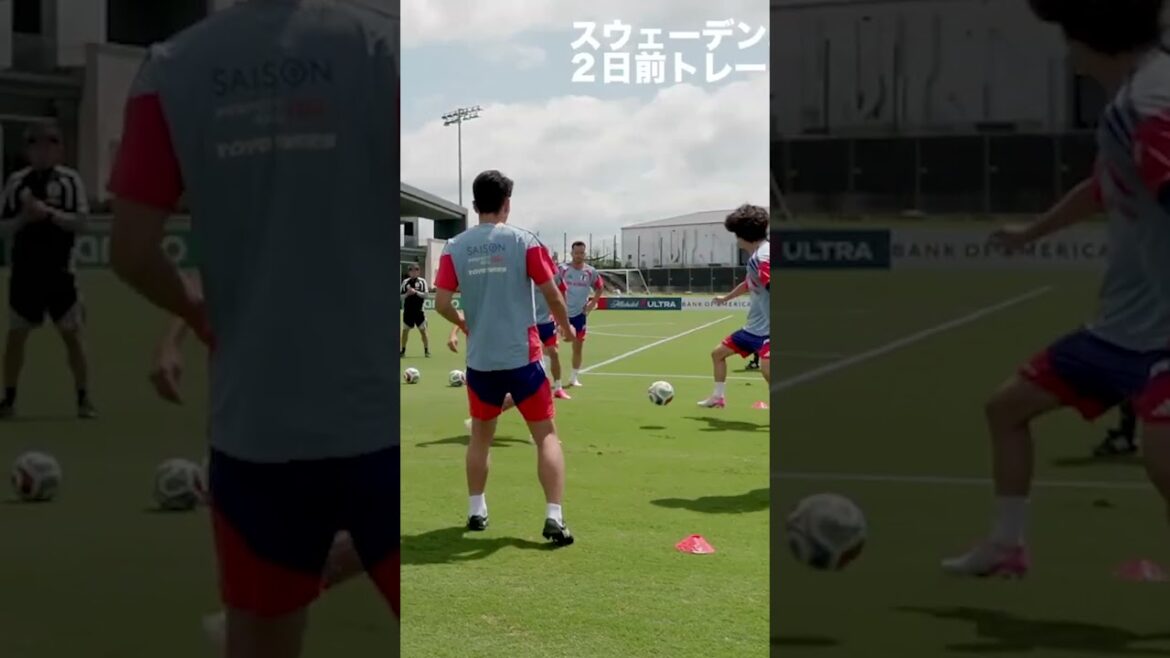 #Yuto Nagatomo's kick hits #Yusei Sugawara in the stomach... Watch the related video for the full version! #shorts #Japan national soccer team #daihyo #FIFA World Cup 2026