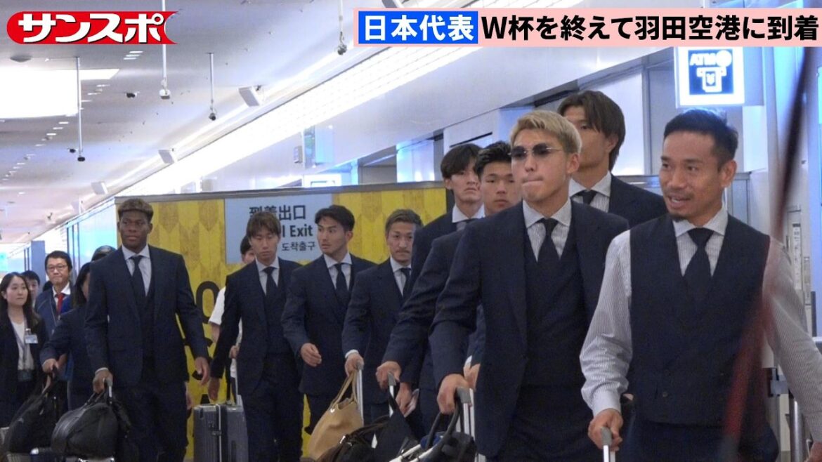 [Soccer]Japan national team returns home, 700 fans greet coach Moriyasu and others at Haneda Airport