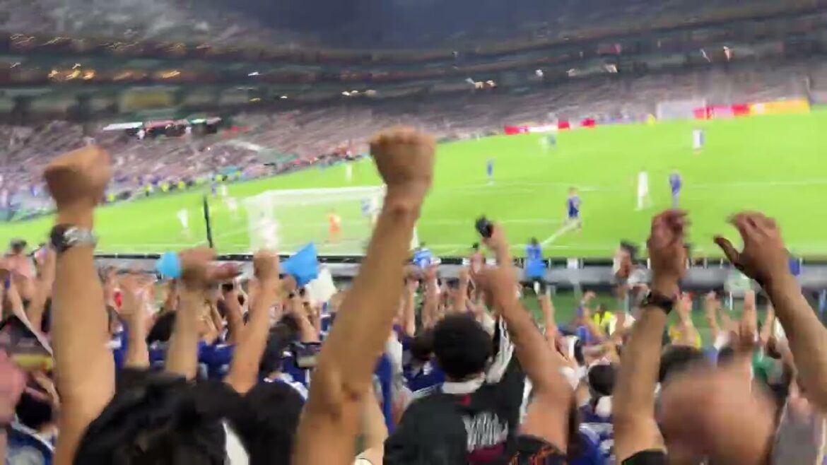 Ayase Ueda scores his second goal and seals a 4-0 win for Japan vs Tunisia!